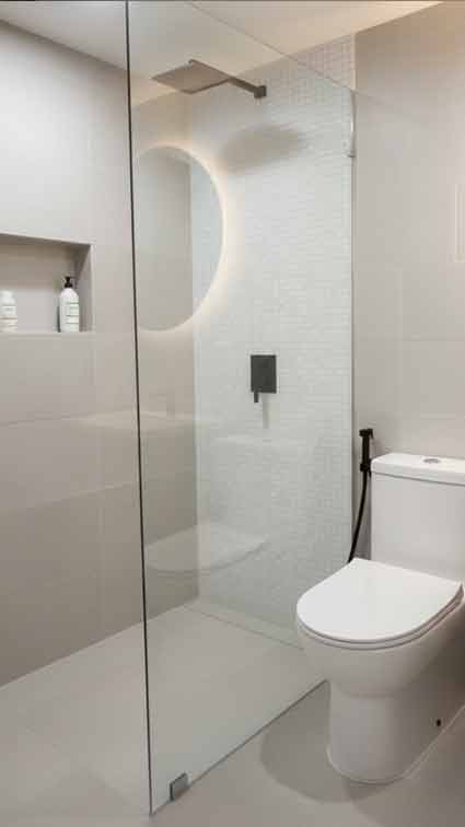 Proyecto panel fijo ducha walk-in moderno Bogotá