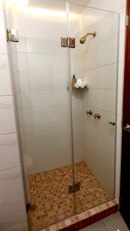 Puerta de vidrio para ducha nicho Bogotá